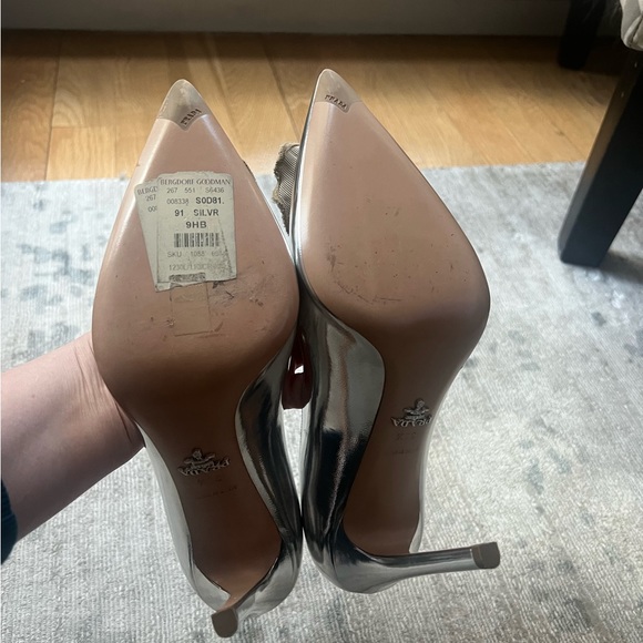 Prada Silver Metallic Swarovski Crystal Medallion Pumps, Size 39.5/9.5 - Picture 5 of 10